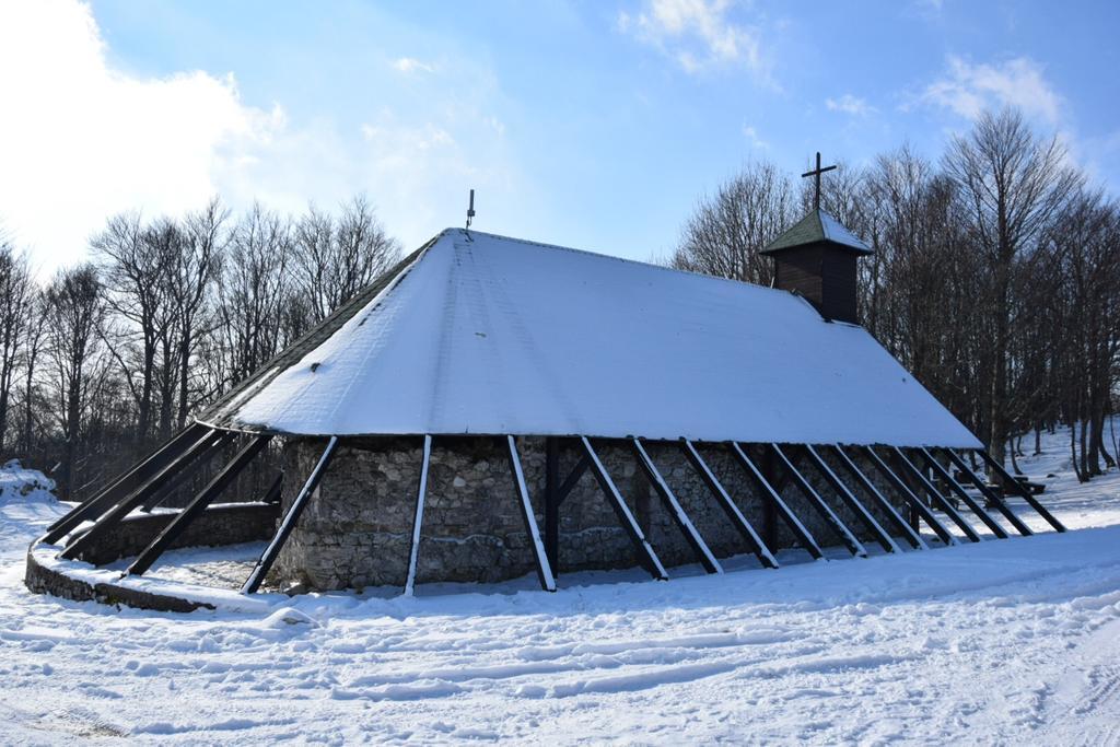 Guest House Lagotto'S Peak Radatovici ภายนอก รูปภาพ